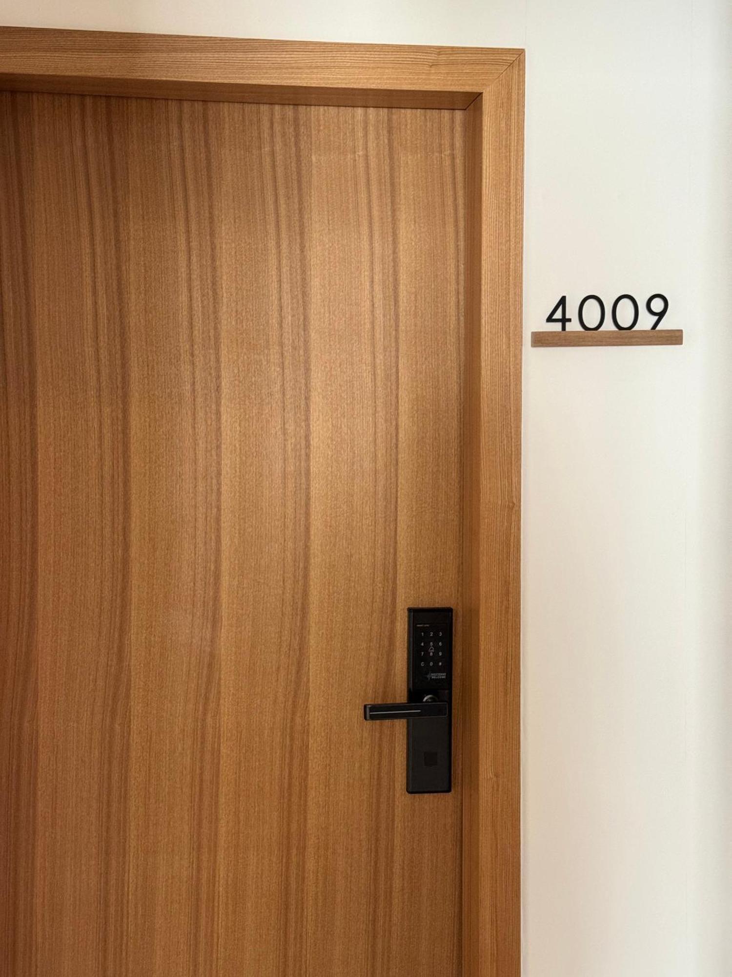 Pentafield City Residence Банкок Екстериор снимка